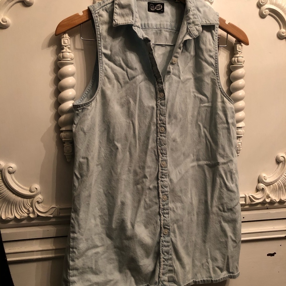 Cheap Monday- Distressed Chambray - Picture 4 of 7
